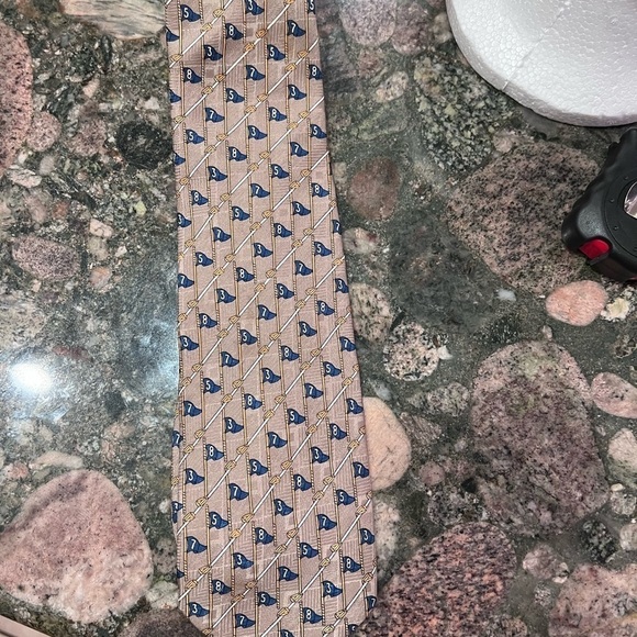ESSEX row golf tie - Picture 1 of 4